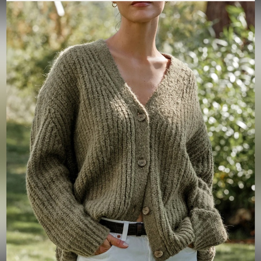 Jenni Kayne Cocoon Sweater in Olive (size small) like new